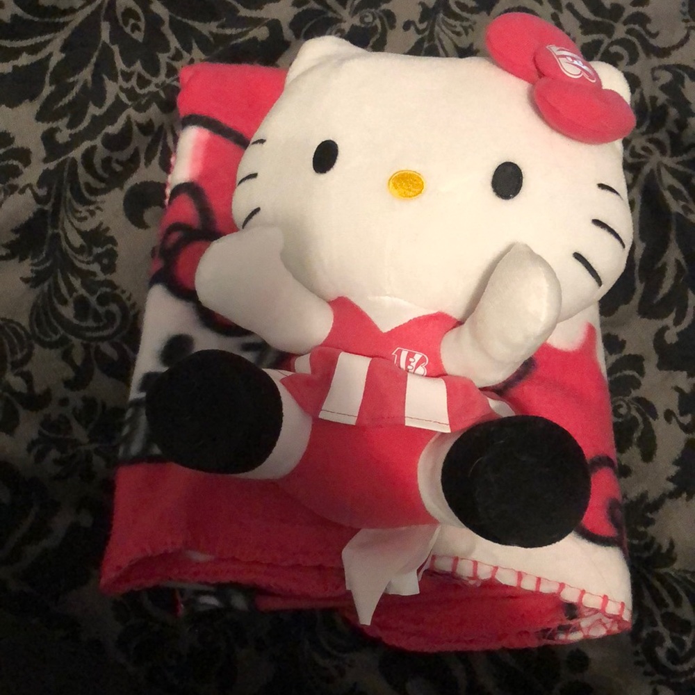 hello kitty bangles blanket and stuffed animal